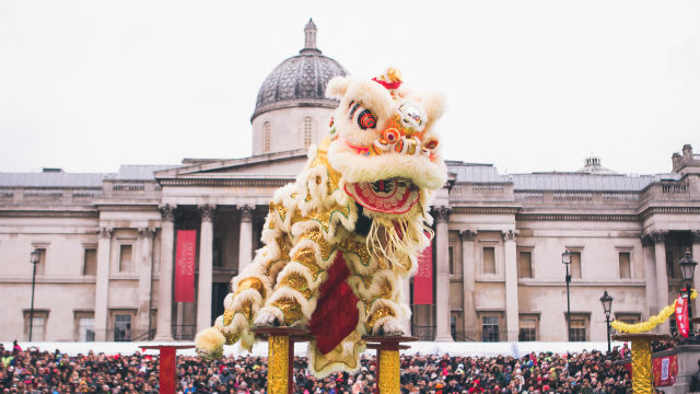 88605-640x360-chinese-new-year-flying-dragon-dance-640