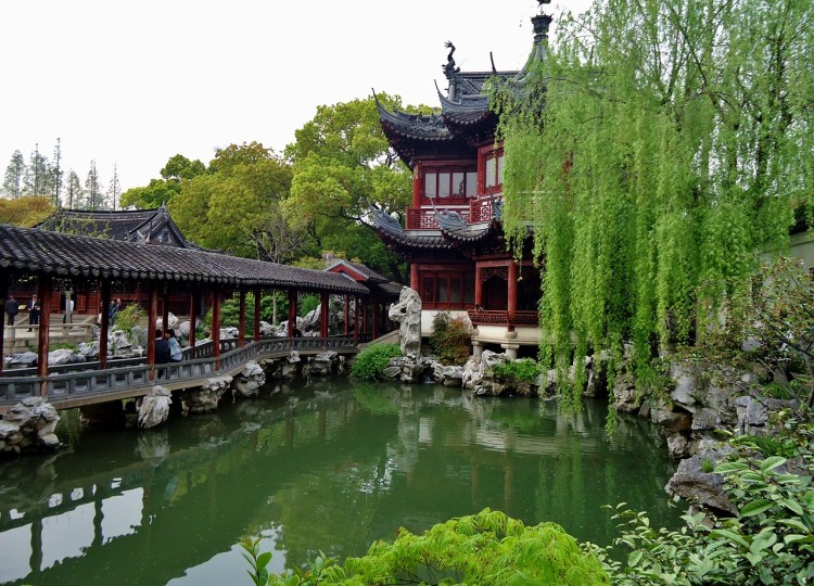 Yu Yuan Garden Temple 