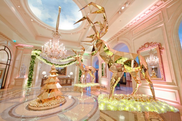 Holiday Decor at Four Seasons Hotel George V Paris. Photographer: Guillermo Aniel-Quiroga